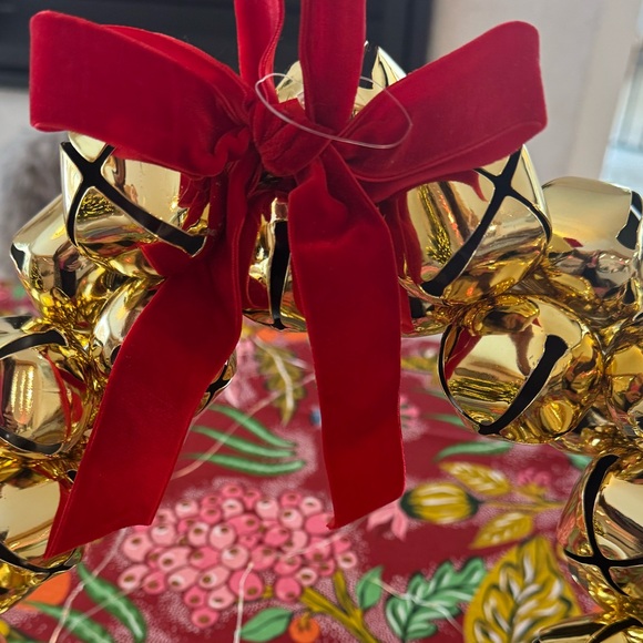 Large Metal Bell Wreath with Red Velvet Bow - Picture 4 of 5